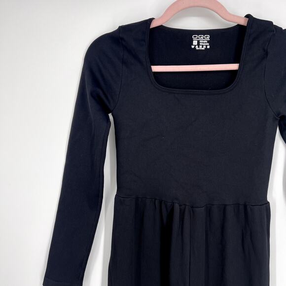 OQQ Wide Leg Jumpsuit Size Small - Black - Picture 3 of 4